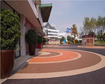 浅谈成都透水世界杯官网入口app(China)官方网站的优点以及为何能够排水防涝